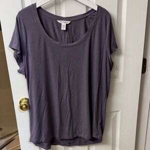Athleta stratus II Tee